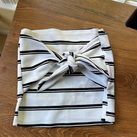 American threads striped crop top, size small - Picture 1 of 4